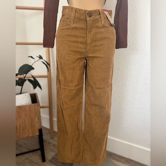 NWT Levi's Women's Ribcage Straight Leg Corduroy Jeans - Picture 10 of 10